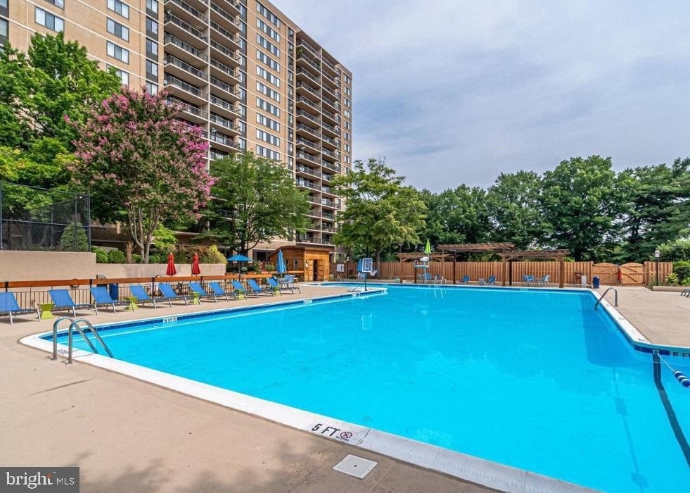 5500 Holmes Run Parkway - Photo 1