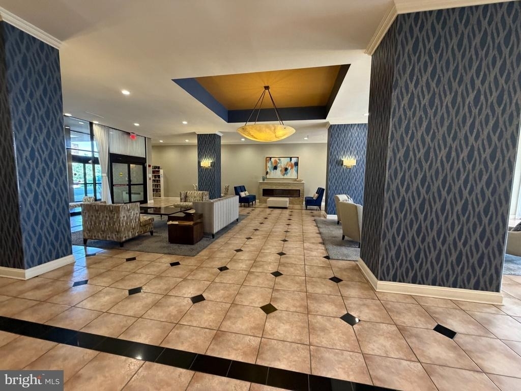5500 Holmes Run Parkway - Photo 2