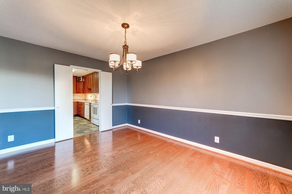 203 Yoakum Parkway - Photo 12