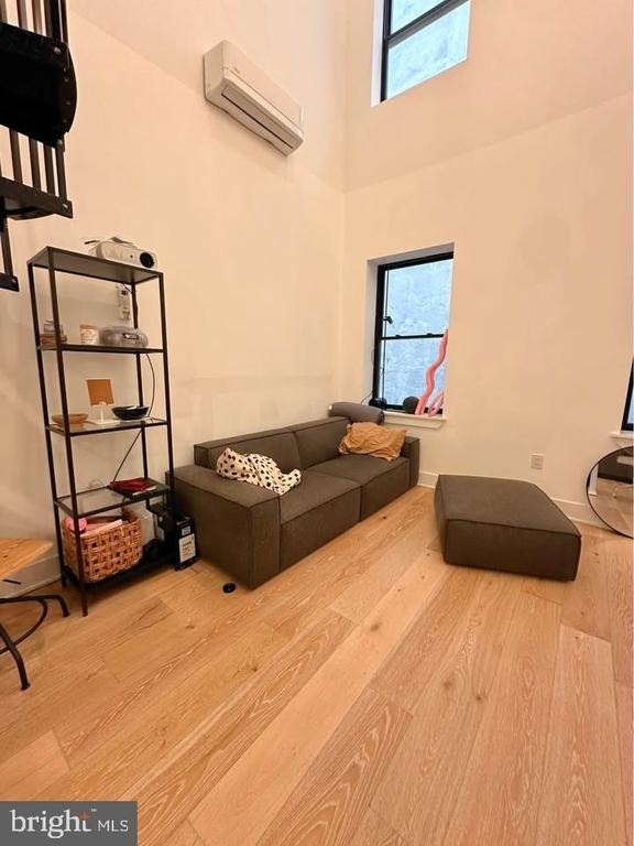 136 Chestnut Street - Photo 2