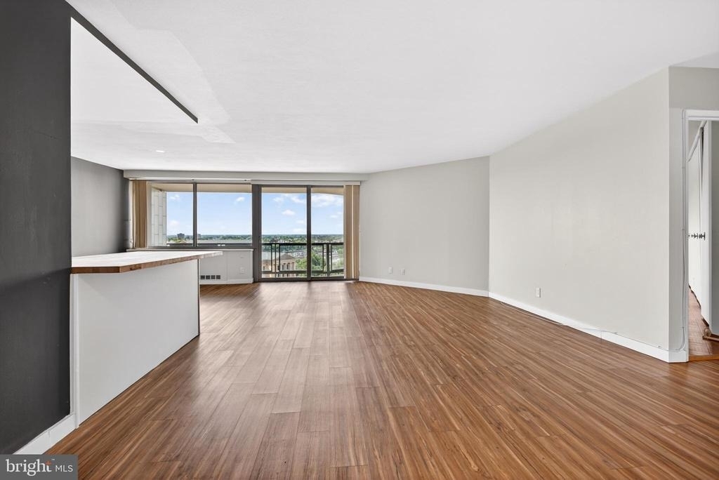 2401 Pennsylvania Avenue - Photo 11