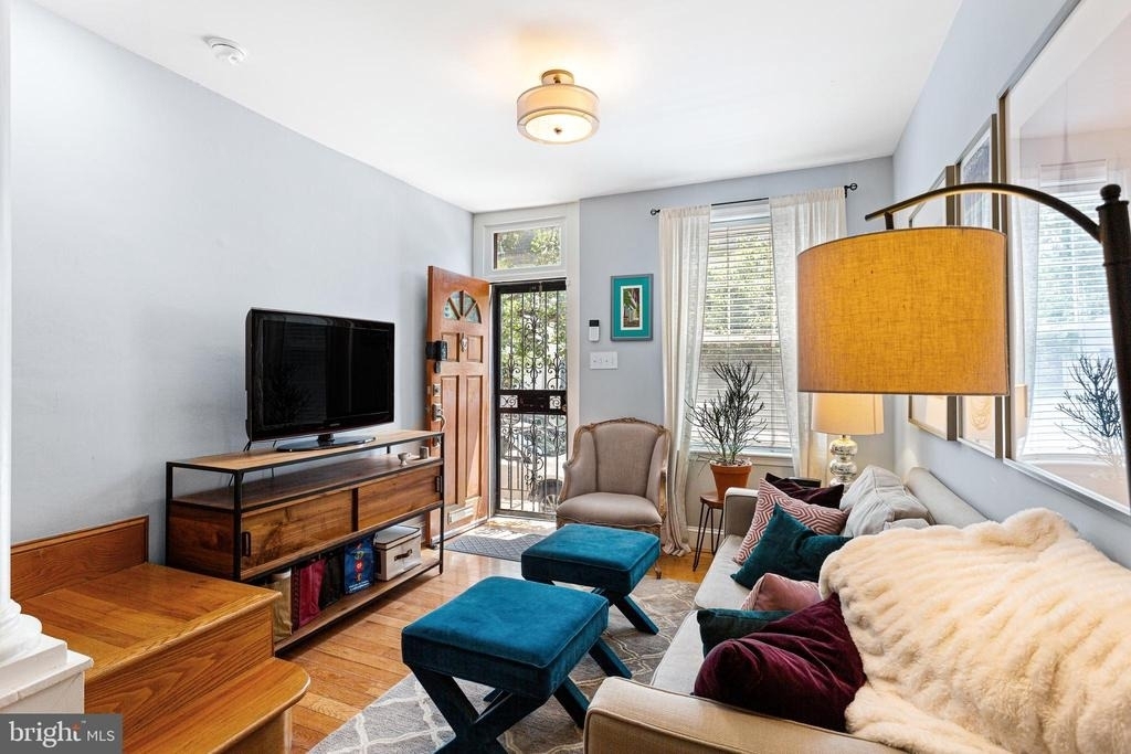 2413 Aspen Street - Photo 2