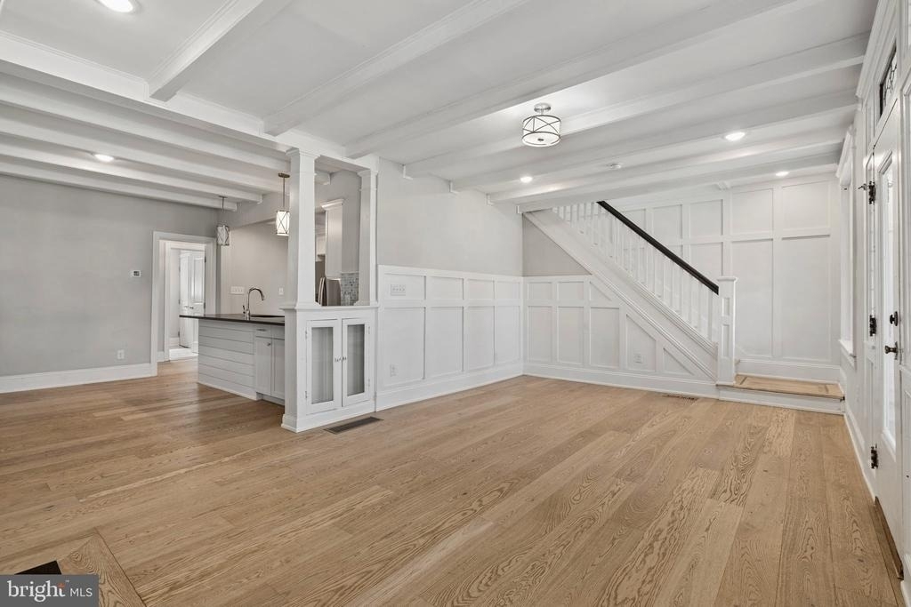 1515 Butler Pike - Photo 1