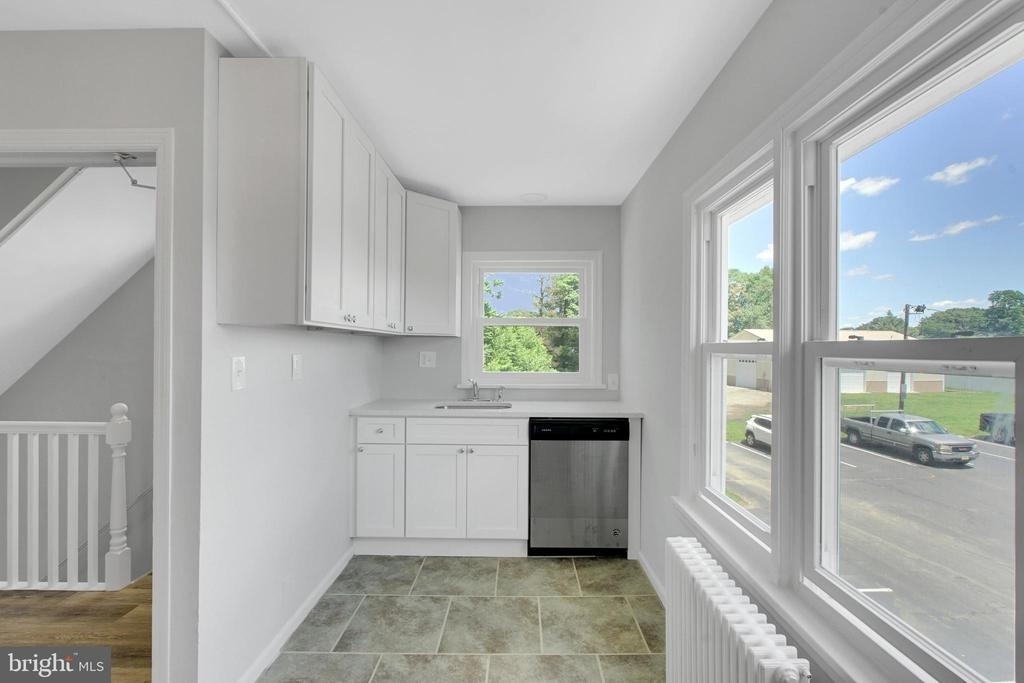 121 E Browning Road - Photo 9