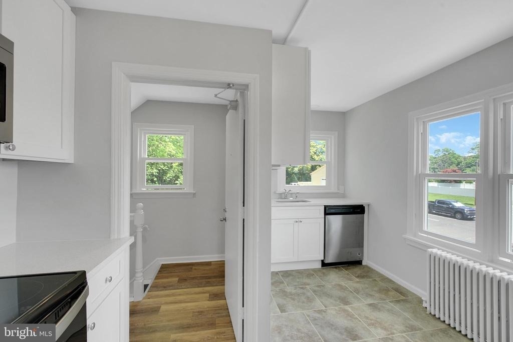 121 E Browning Road - Photo 11