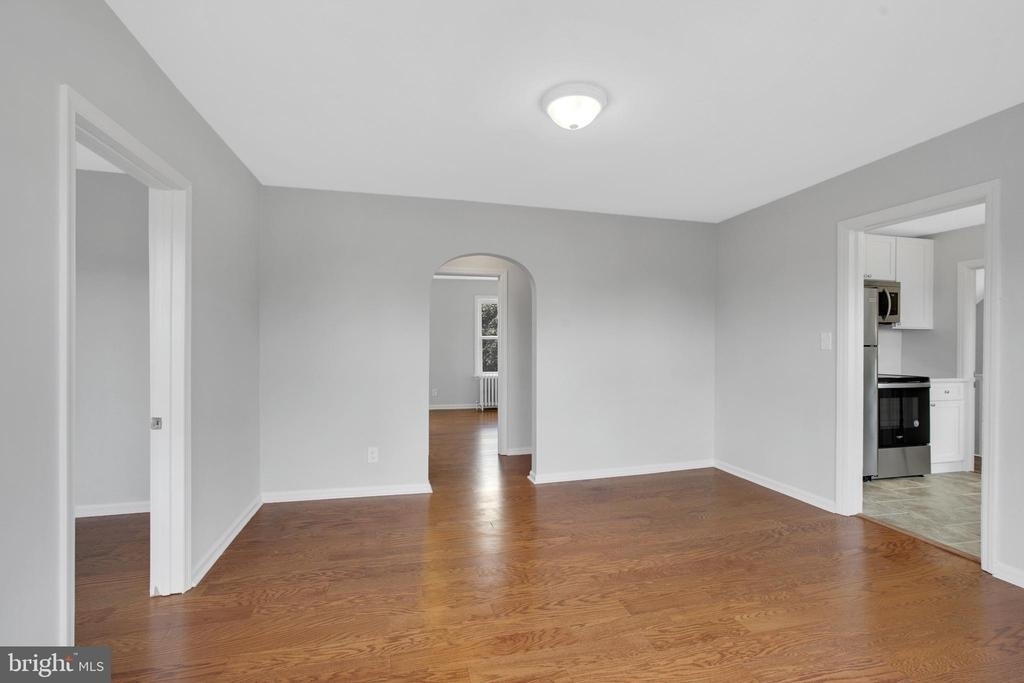 121 E Browning Road - Photo 4