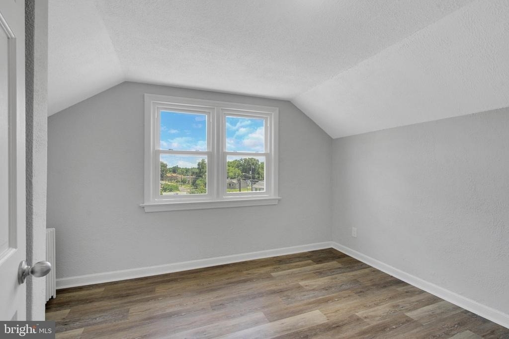 121 E Browning Road - Photo 9