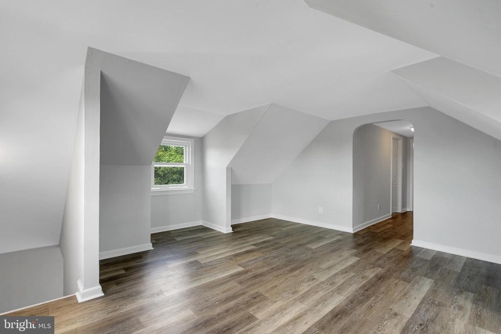 121 E Browning Road - Photo 15