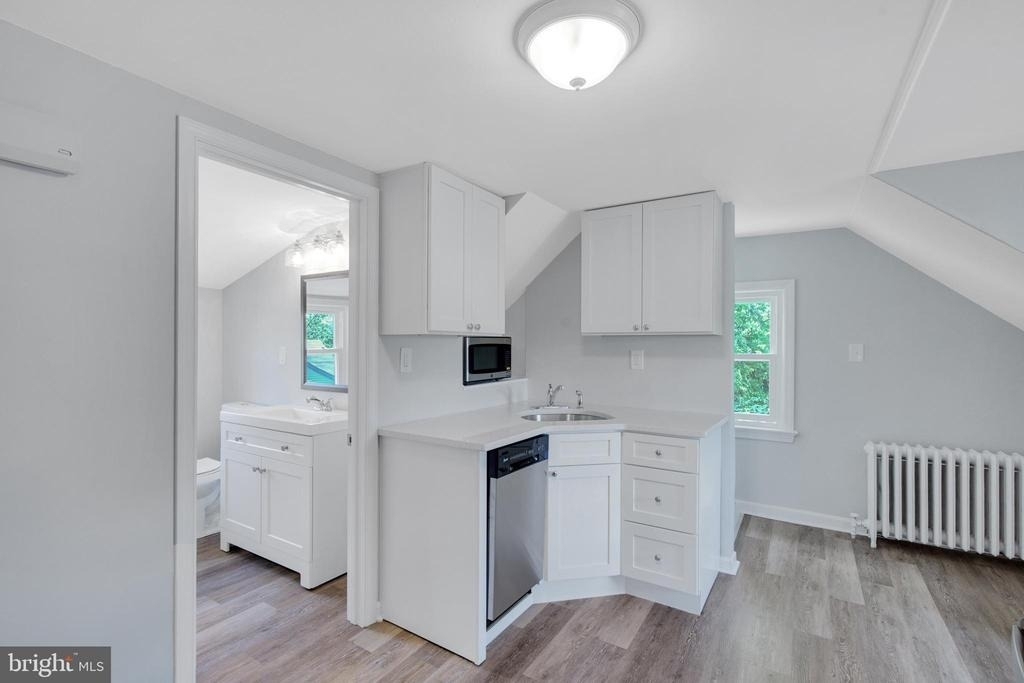 121 E Browning Road - Photo 5