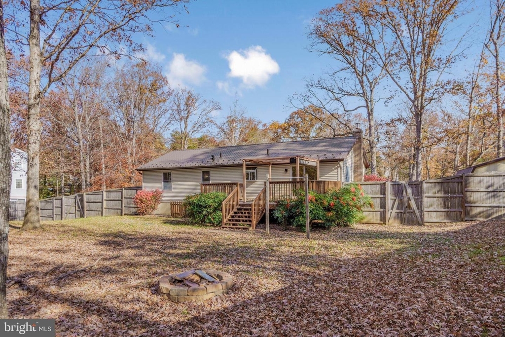 22397 Armstrong Drive - Photo 5