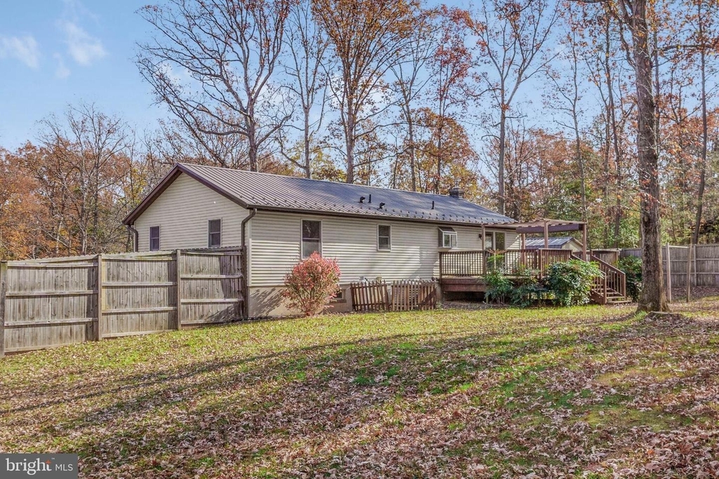 22397 Armstrong Drive - Photo 8