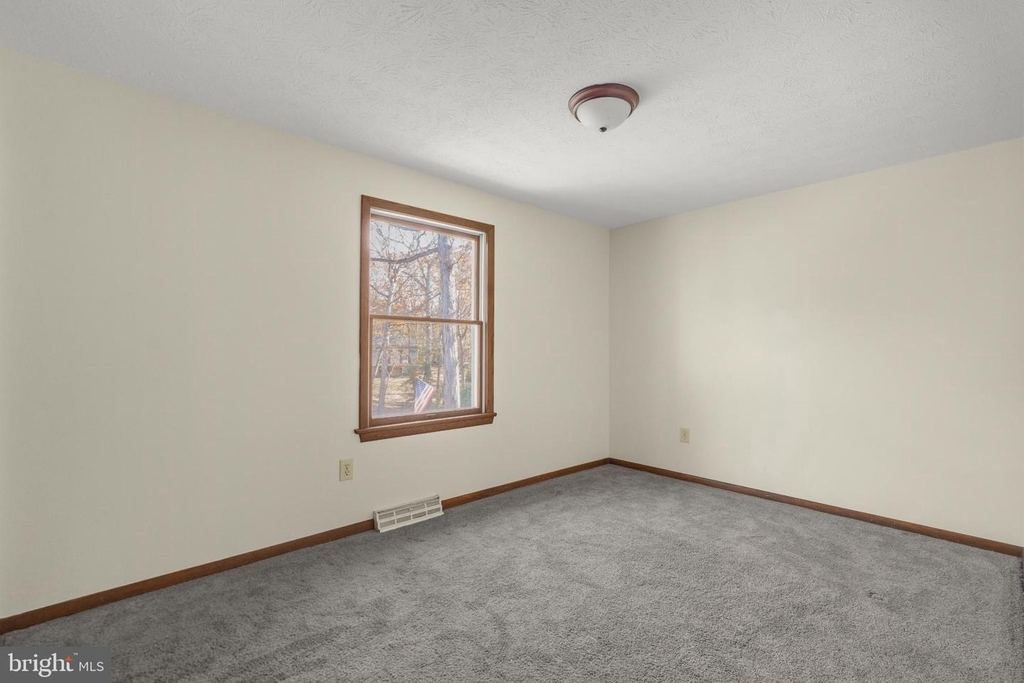 22397 Armstrong Drive - Photo 32