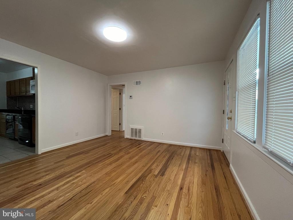 1118 Allison Drive - Photo 6