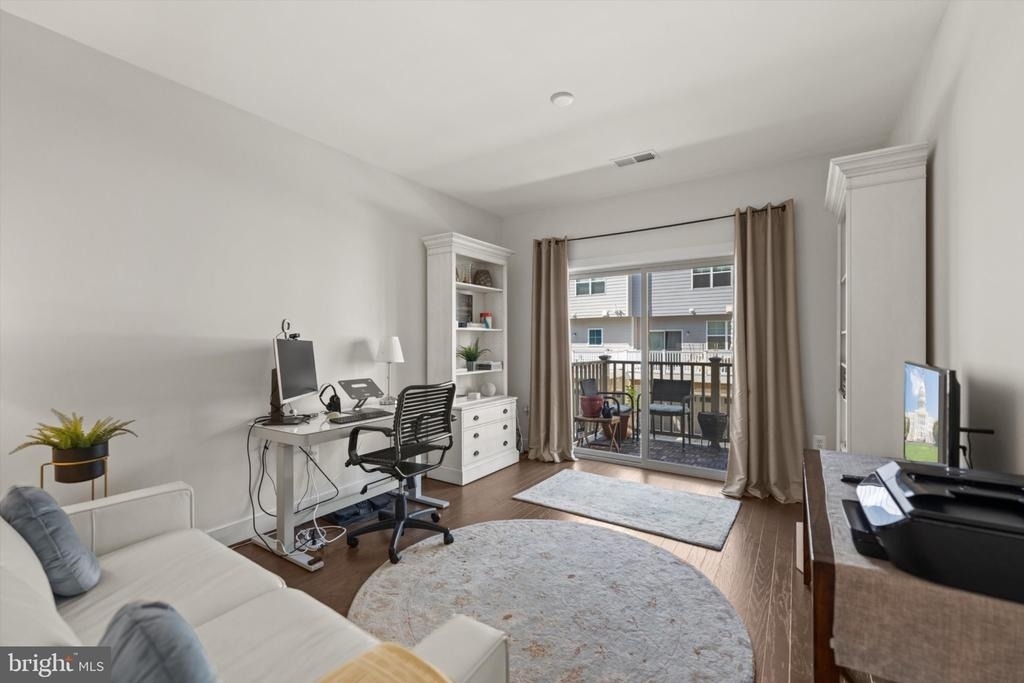 813 Rockwell Avenue - Photo 8