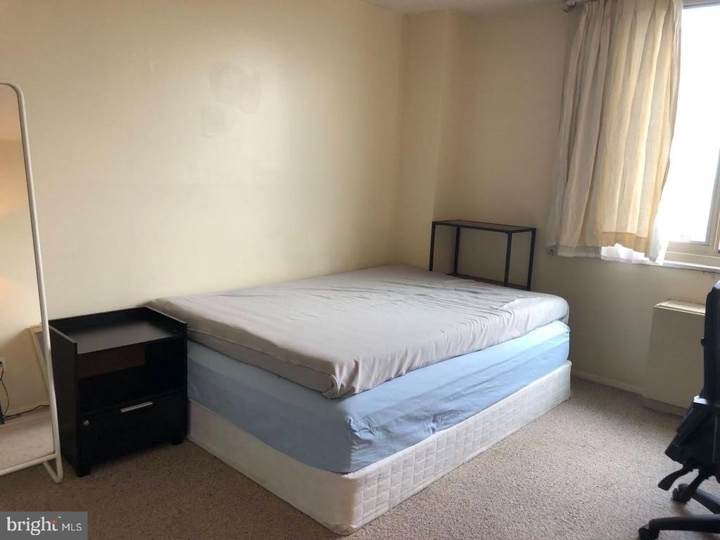 1 E University Parkway - Photo 22
