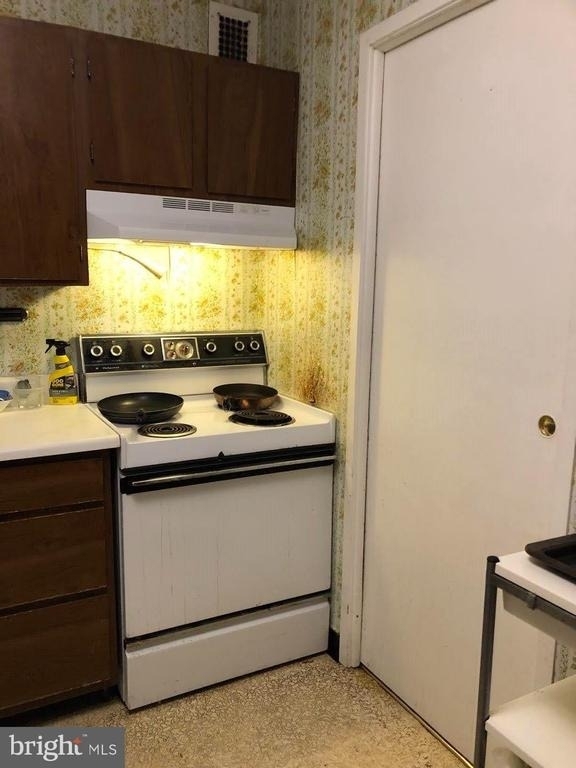 1 E University Parkway - Photo 14
