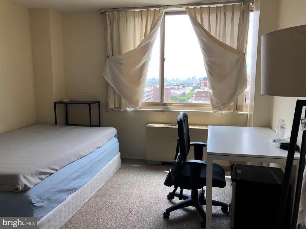 1 E University Parkway - Photo 23
