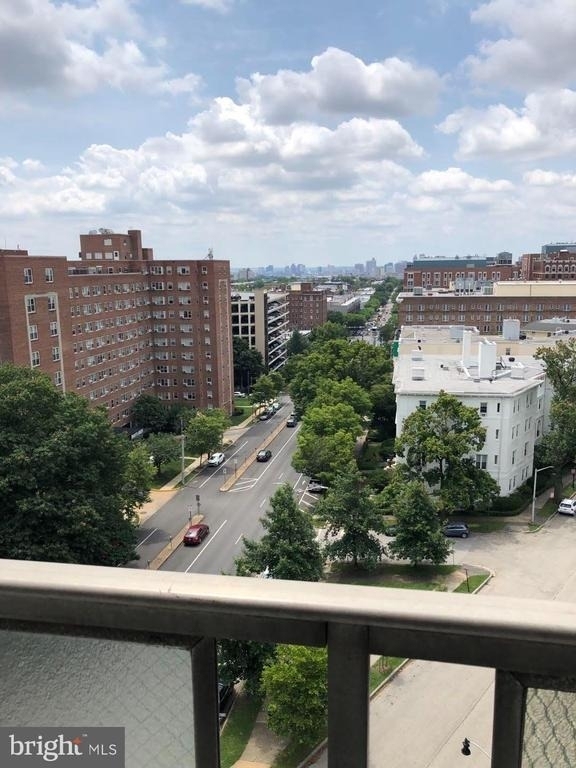 1 E University Parkway - Photo 10