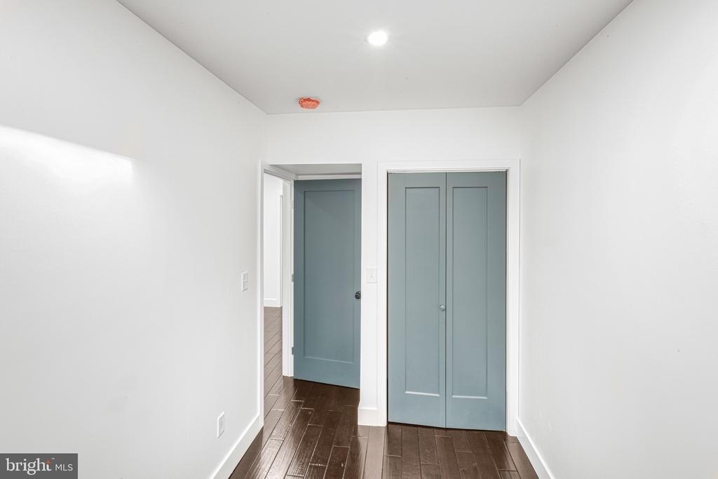325 W Lorraine Avenue - Photo 16