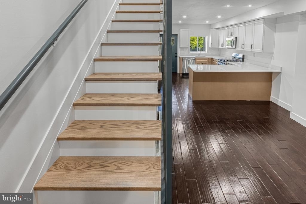 325 W Lorraine Avenue - Photo 7