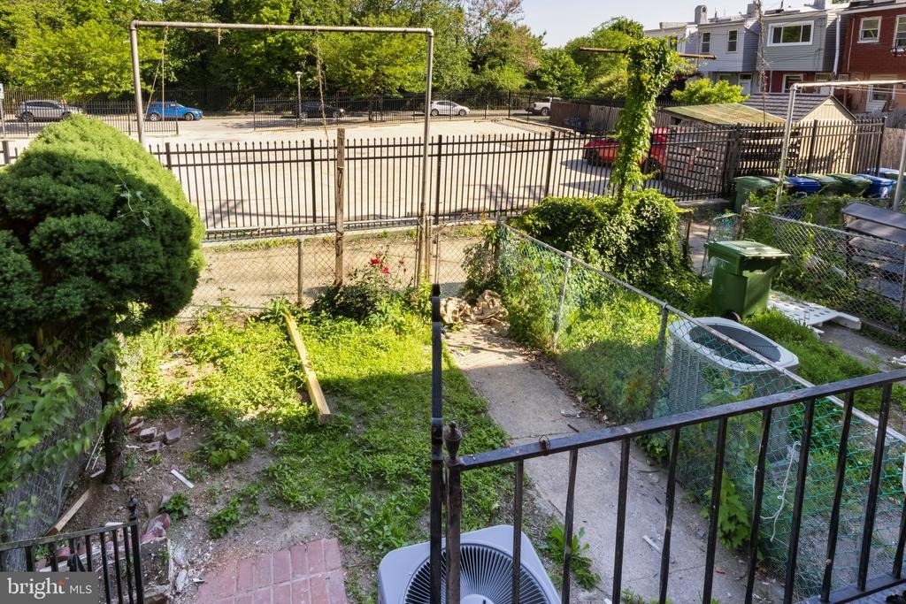 325 W Lorraine Avenue - Photo 23