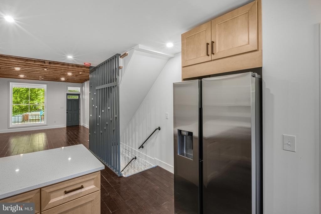 325 W Lorraine Avenue - Photo 22