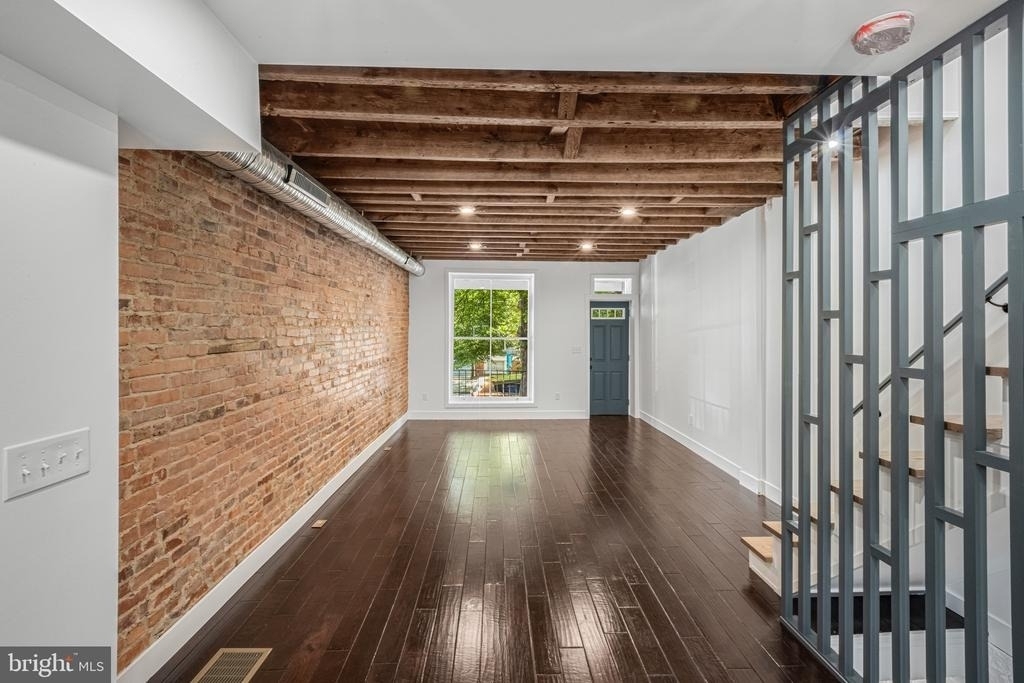 325 W Lorraine Avenue - Photo 6