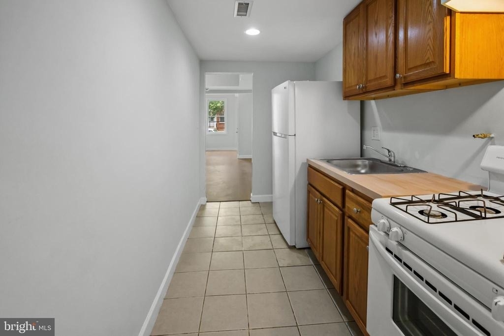 182 36th Street Ne - Photo 15