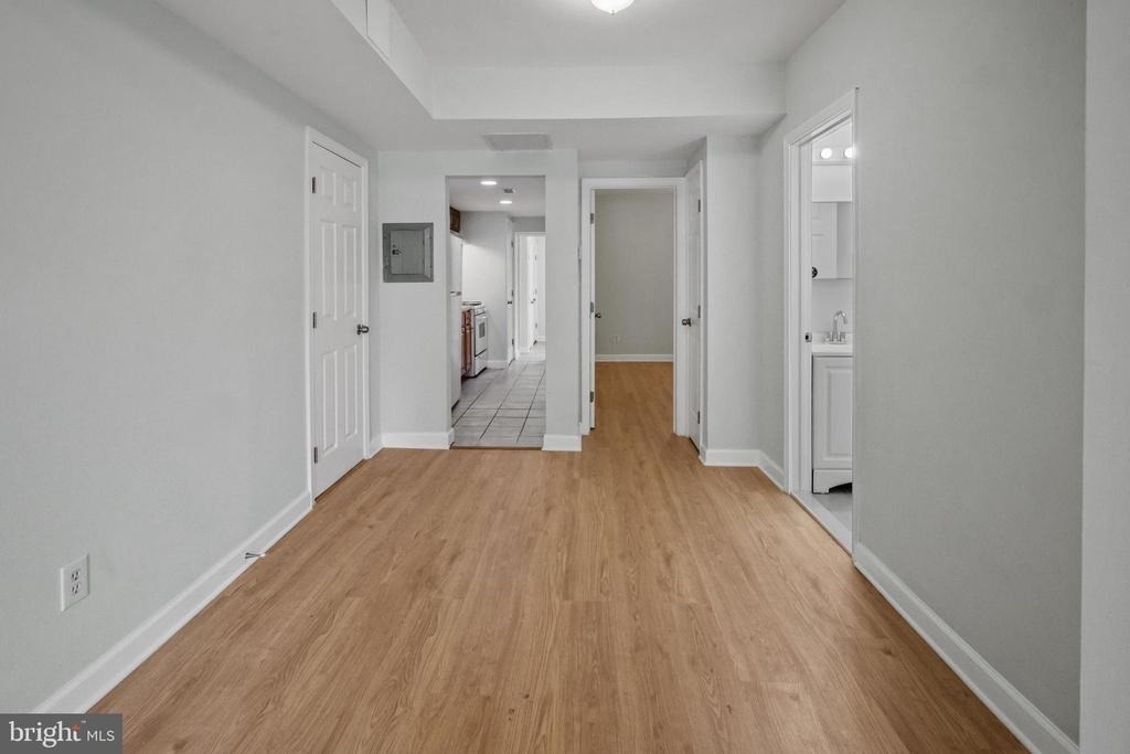 182 36th Street Ne - Photo 8