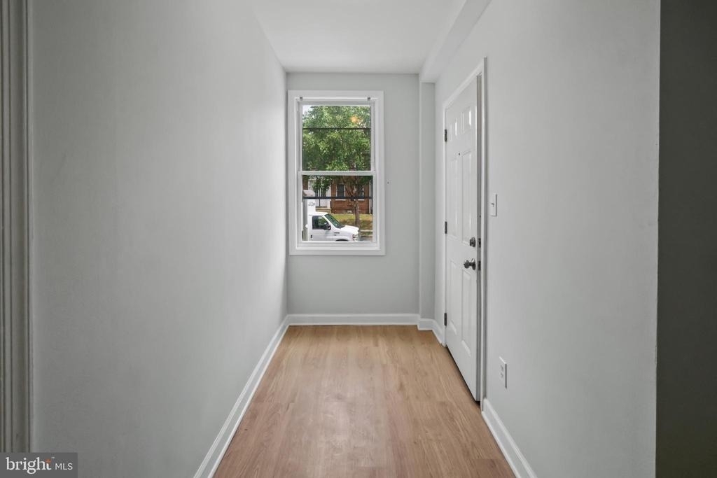 182 36th Street Ne - Photo 7