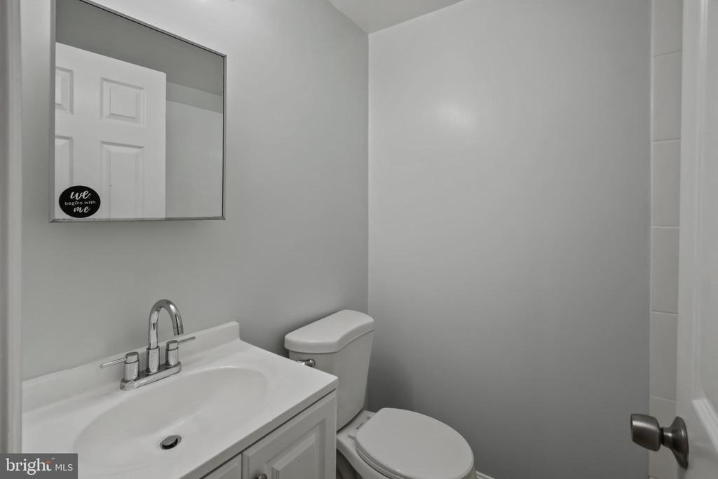 182 36th Street Ne - Photo 16