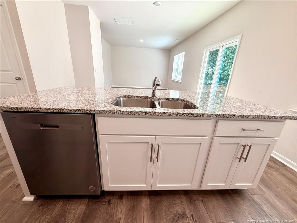305 Robert Place - Photo 9