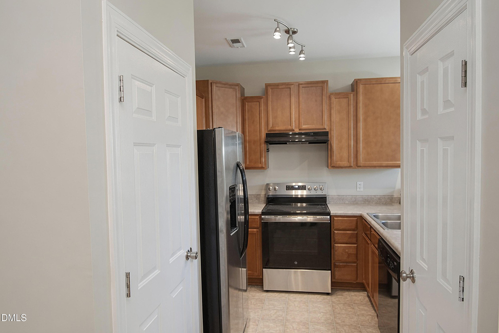 4809 Landover Pine Place - Photo 3