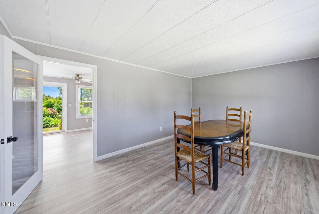 320 E Earp Street - Photo 3
