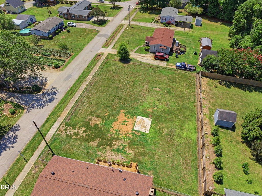 320 E Earp Street - Photo 33