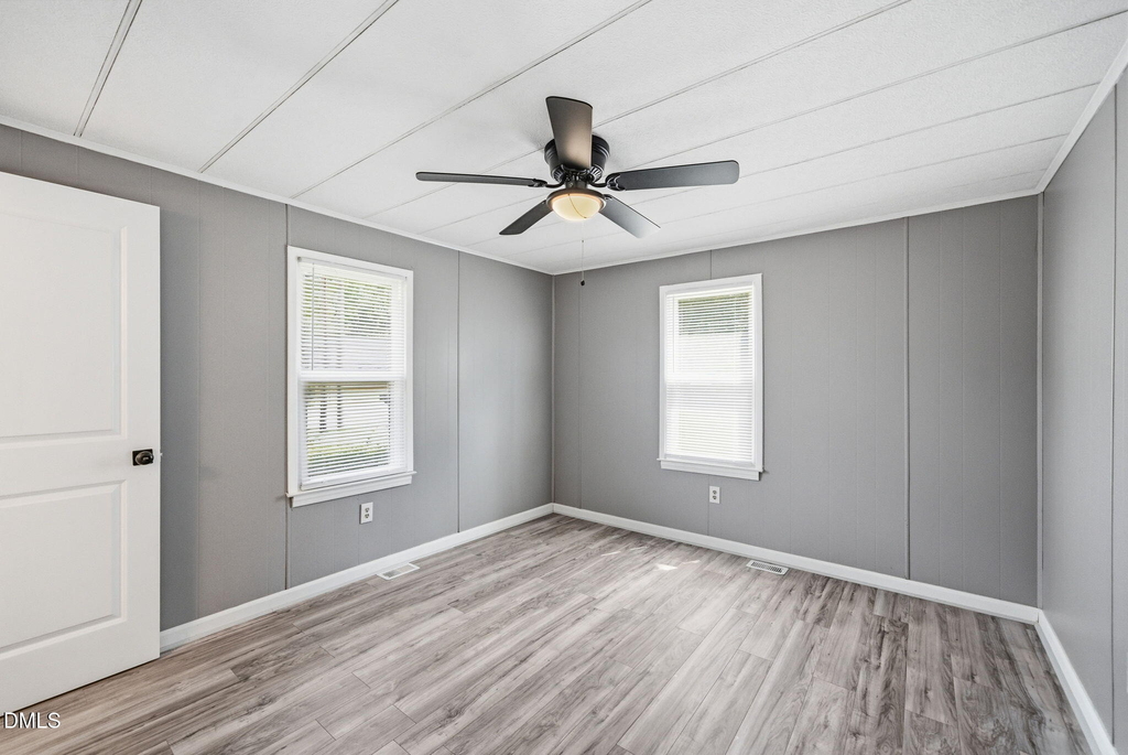 320 E Earp Street - Photo 22