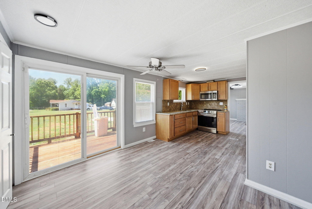 320 E Earp Street - Photo 5