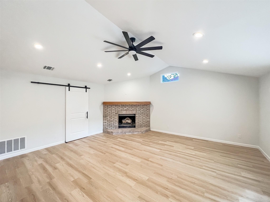 7736 Croftwood Dr - Photo 4