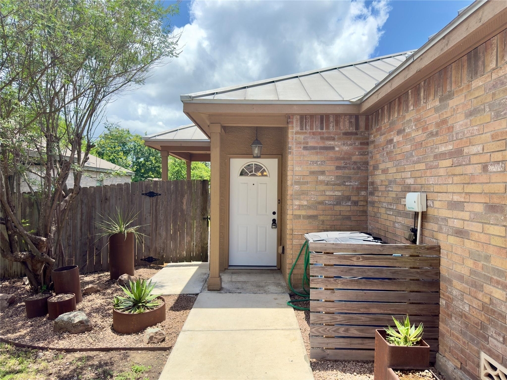 216 Anne Louise Dr - Photo 2