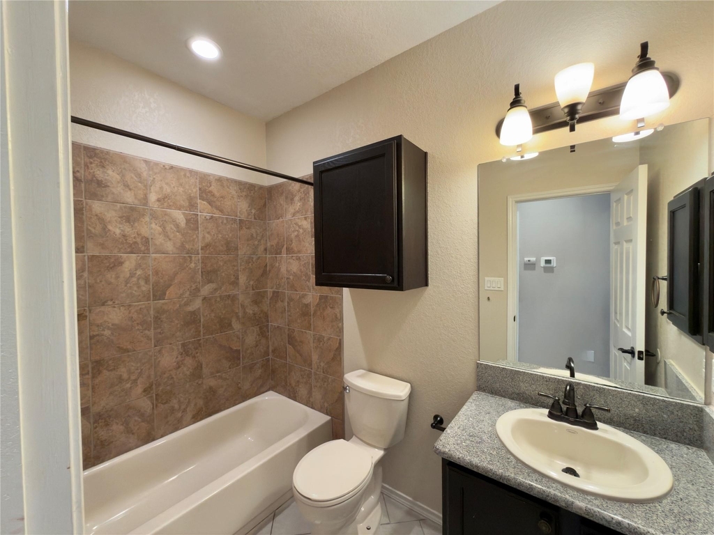 216 Anne Louise Dr - Photo 14