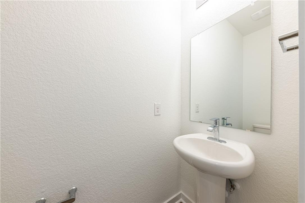 1804 Bonham Ln - Photo 2
