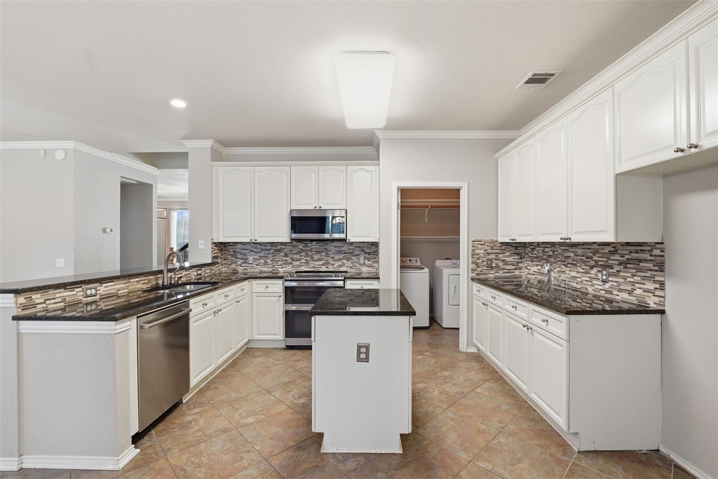 3404 Reims Ct - Photo 3