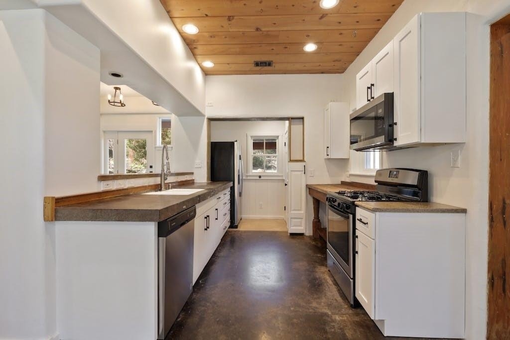 1612 The High Rd - Photo 10