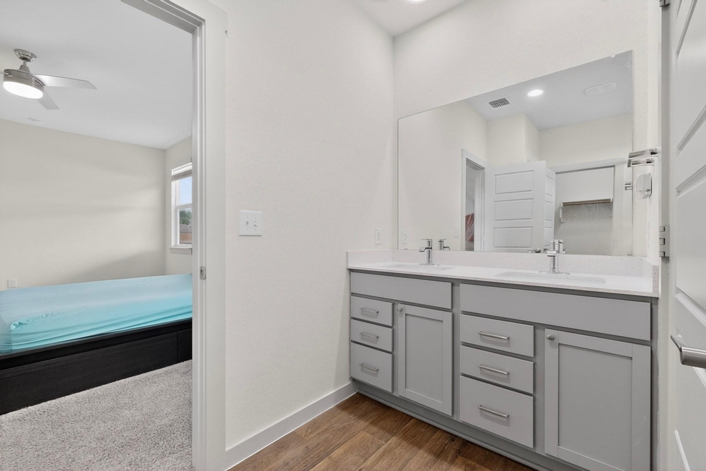13712 Clerk St - Photo 8