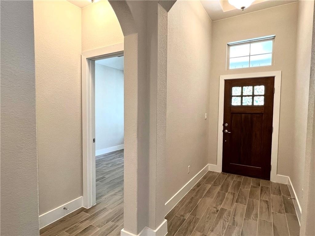 197 Santa Maria St - Photo 2