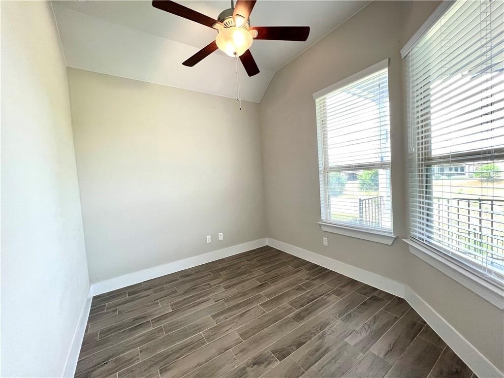 197 Santa Maria St - Photo 19