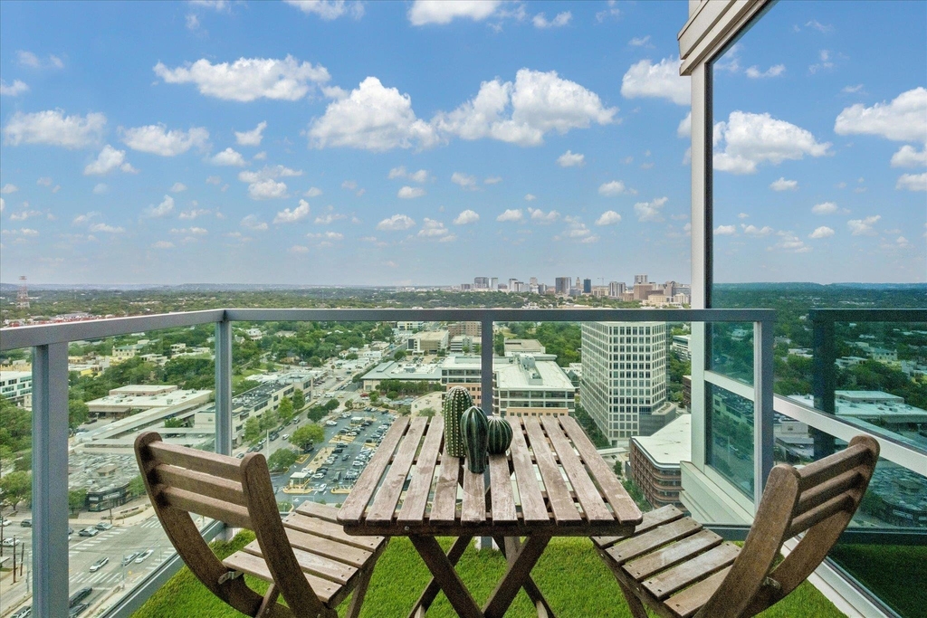 300 Bowie St - Photo 16