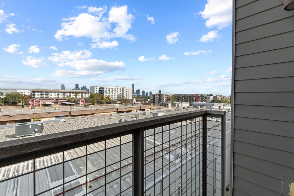1702 S Lamar Blvd - Photo 8