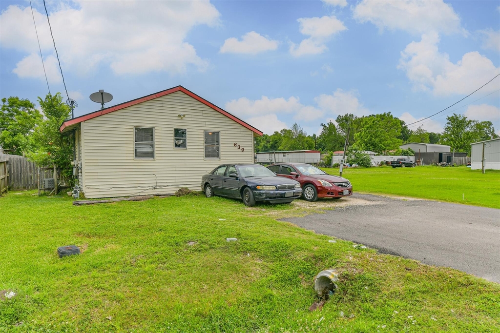 639 E St Charles Dr - Photo 2