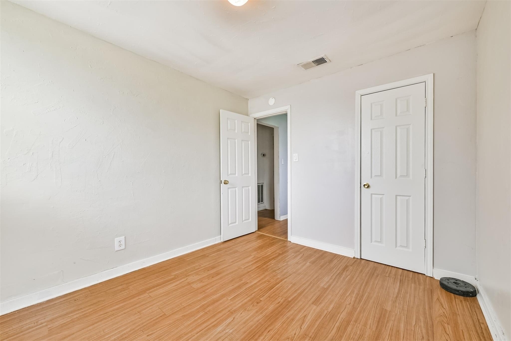 639 E St Charles Dr - Photo 10